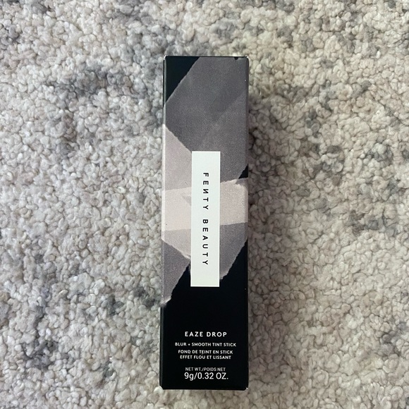 FENTY BEAUTY EAZE DROP Blur & Smooth Tint Stick
23 - Picture 1 of 5